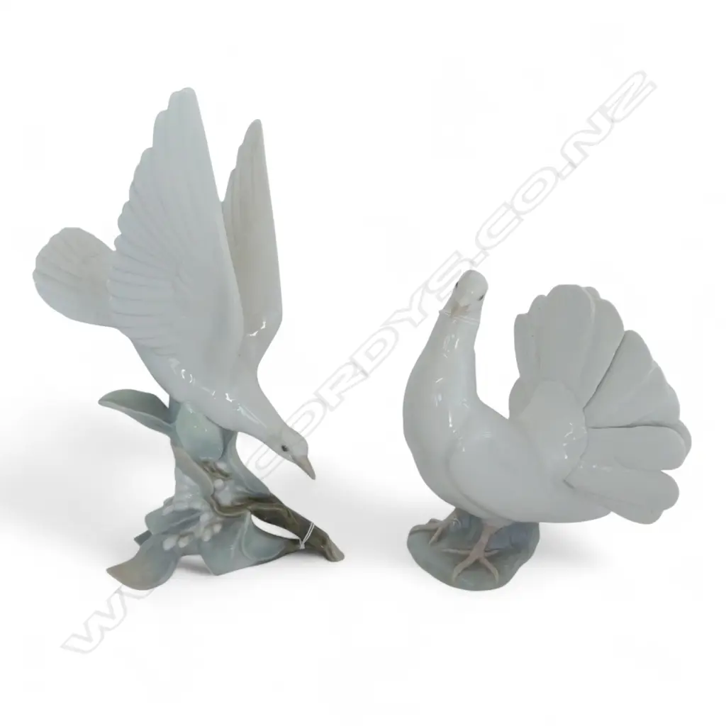 2 LLADRO TURTLE DOVES, 1 20thC retired design, H.290 & 200mm Image 1++