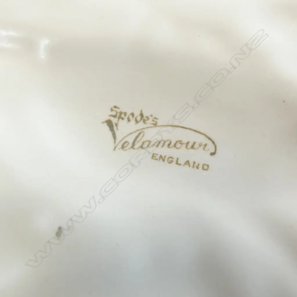 2 PCS SPODE VELAMOUR; FLOWER RING #K81S, Dia.220mm & TRAY SHAPED DISH Image 1++