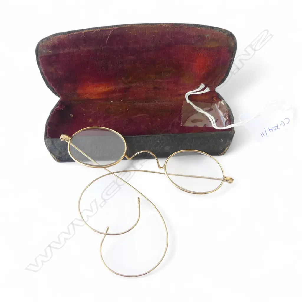 ANTIQUE 1/10 12K GOLD FILLED SPECTACLES IN CASE, L.125MM (CASE) Image 1++