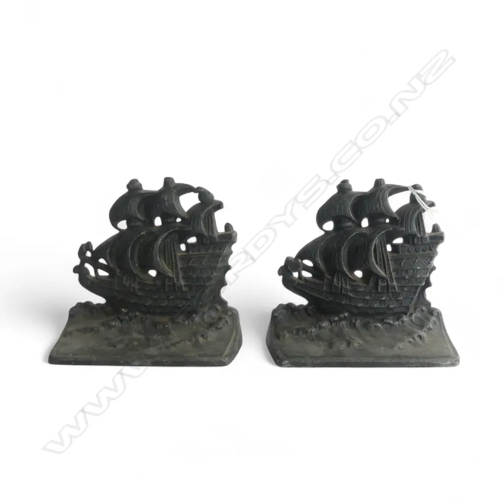 PR CAST IRON BOOK ENDS H.120mm Image 1++
