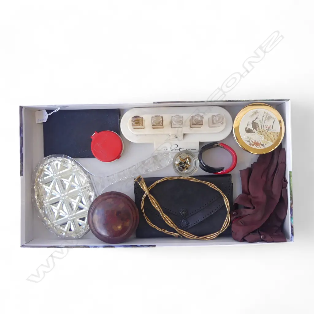  ASSTD. VINTAGE VANITY DRESSING TABLE ITEMS TRINKET BOXES ETC Image 1++