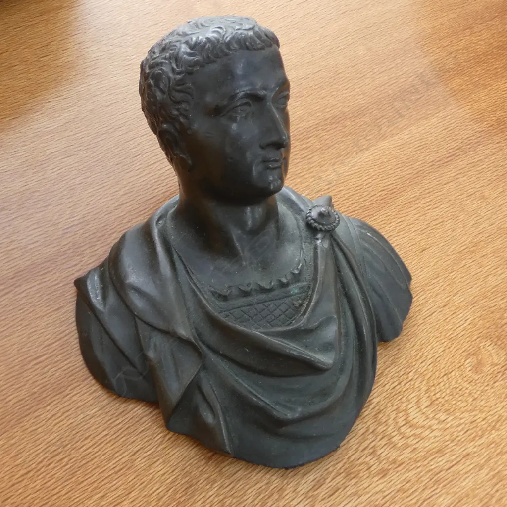 BRONZE BUST H.180mm Image 1++