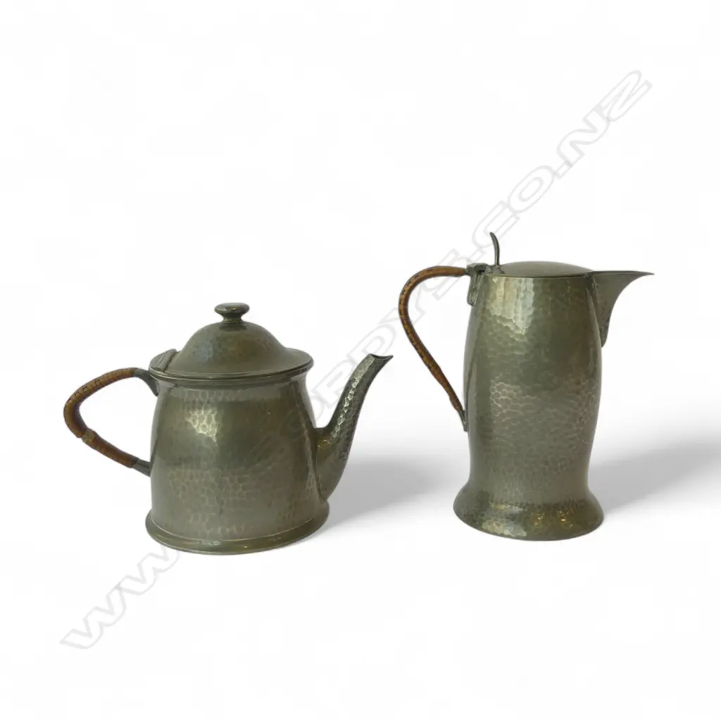 ARTS & CRAFTS HOWARD PEWTER TEAPOT & HOT WATER POT WALKER & HALL, H.165-195MM Image 1++