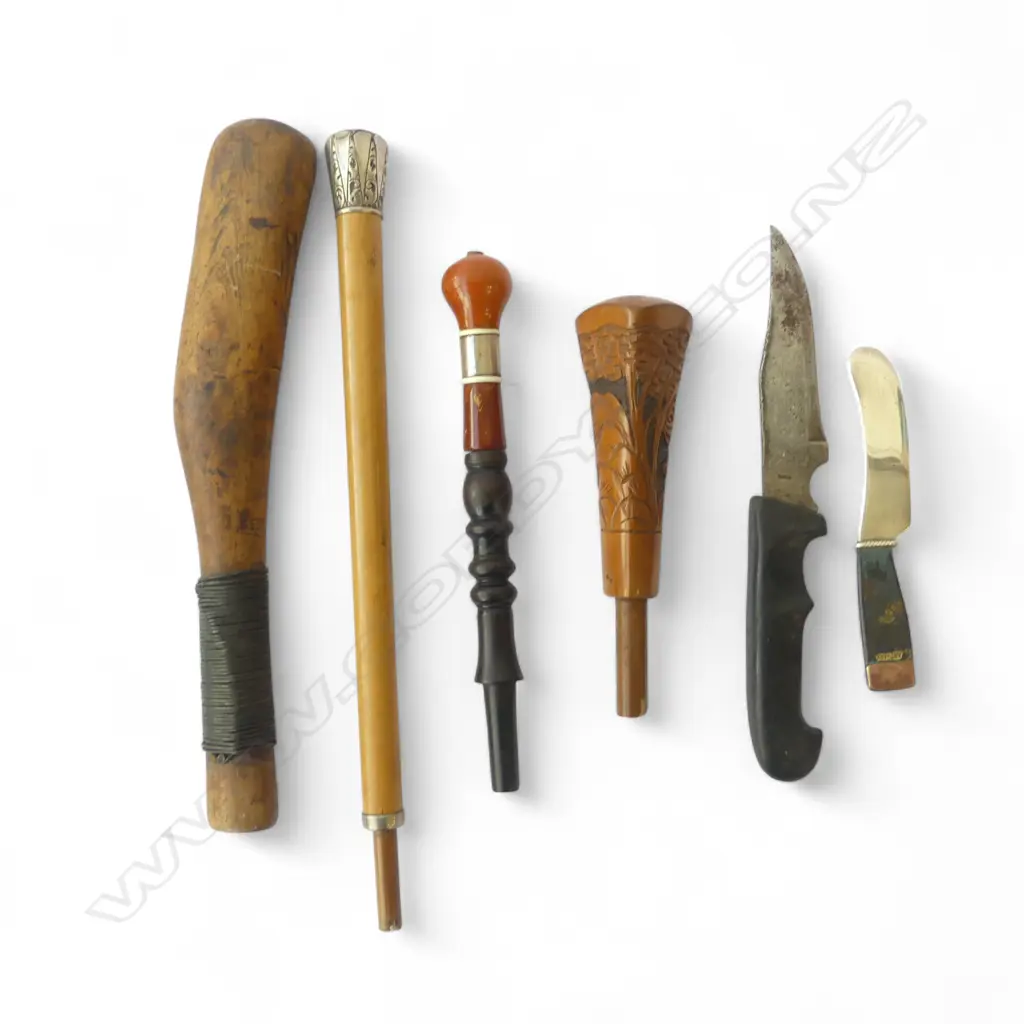 3 OLD WALKING STICK HANDLES, 2 KNIVES & WOODEN CLUB Image 1++