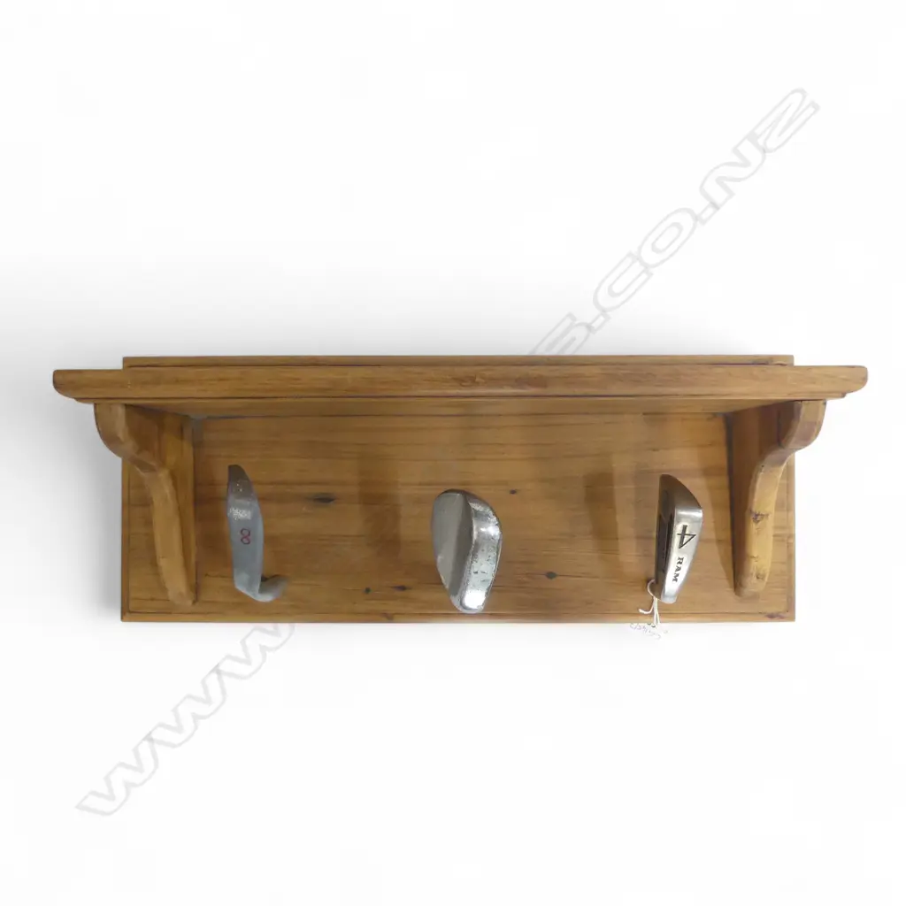 WOODEN WALL SHELF w. 3 GOLF IRON HOOKS W.530mm Image 1++