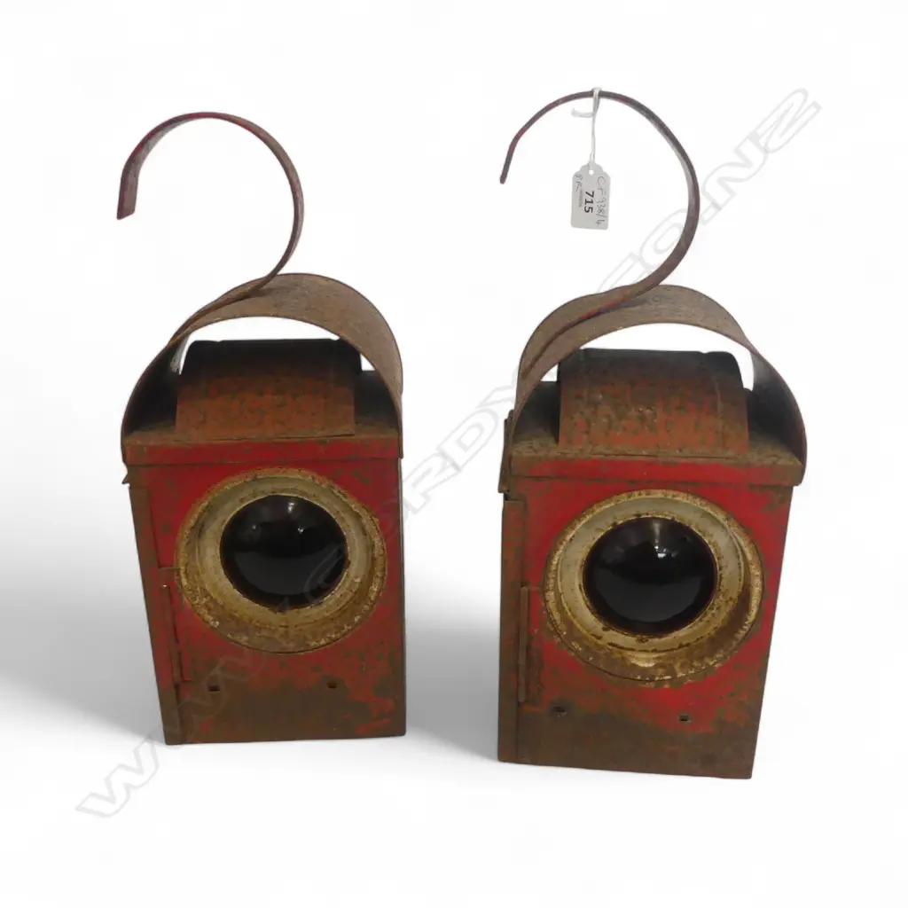 2 VINTAGE ROAD LAMPS w. KEROSENE BURNERS INTACT H.390mm Image 1++