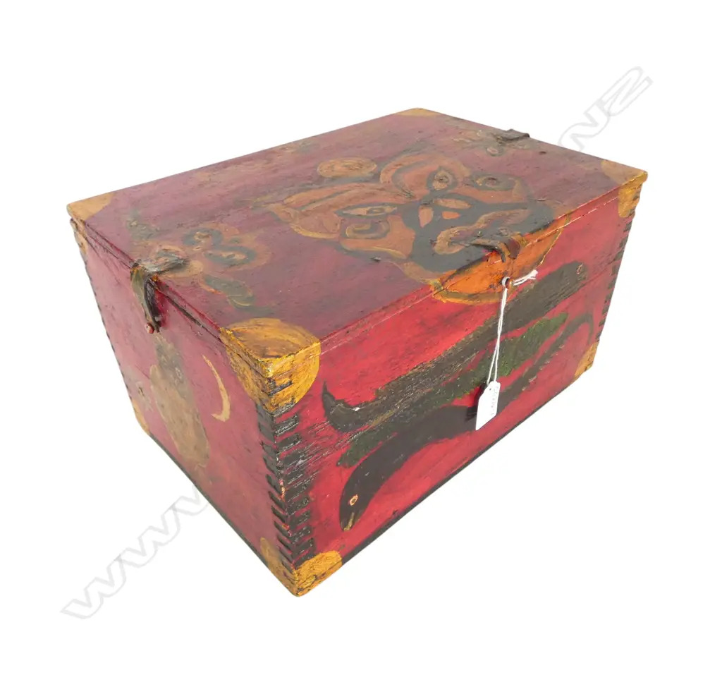 MAORI FOLK ART PAINTED BOX stylised mask to the lid + ells(tuna0 to the front. Huia & owl to sides. 335 x 230 x 190mm Image 1++