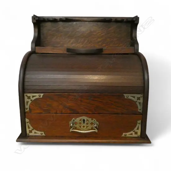 OLD SMOKERS CABINET, AUTO OPENING TAMBOUR, OAK IN GOOD CONDITION, 320 x 230 x 300mm