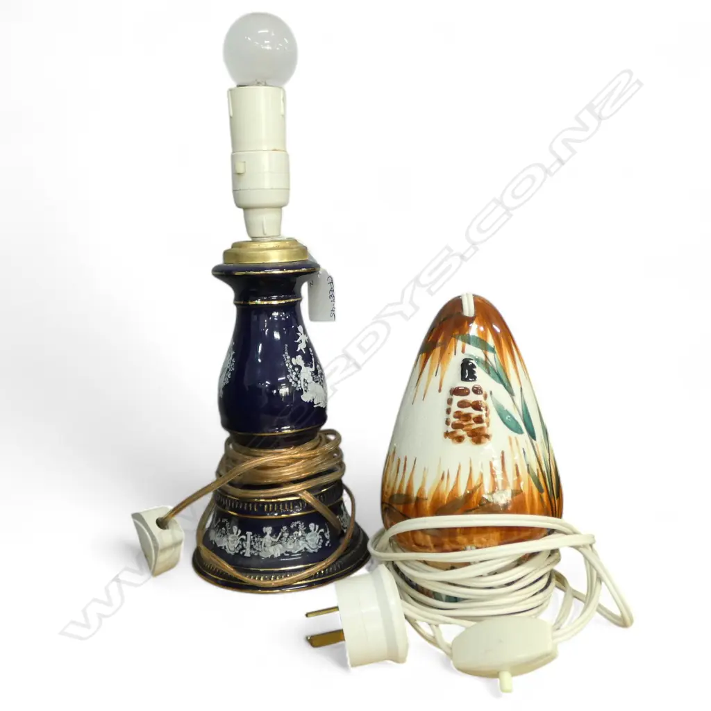 2 TABLE LAMPS; POTTERY LAMP w BUNNY FIGURES & PORECLAIN w. CLASSICAL DECORATION H.350mm Image 1++
