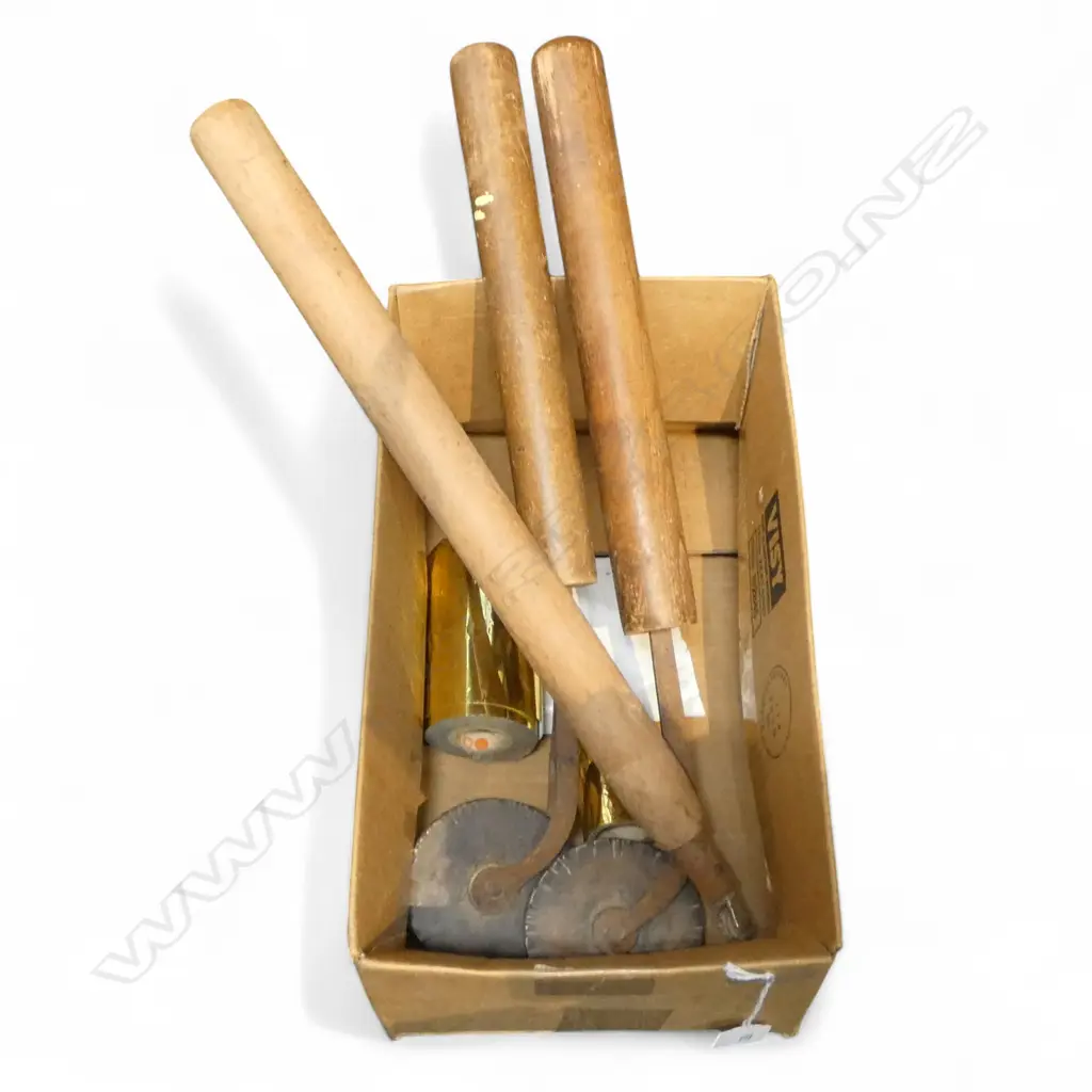 3 ANTIQUE EMBOSSING TOOLS + 2 ROLLS GOLD LEAF? Image 1++