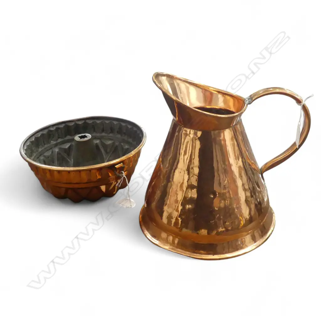 OLD LARGE COPPER JUG, H.260mm & OLD COPPER MOULD, Dia .230mm Image 1++