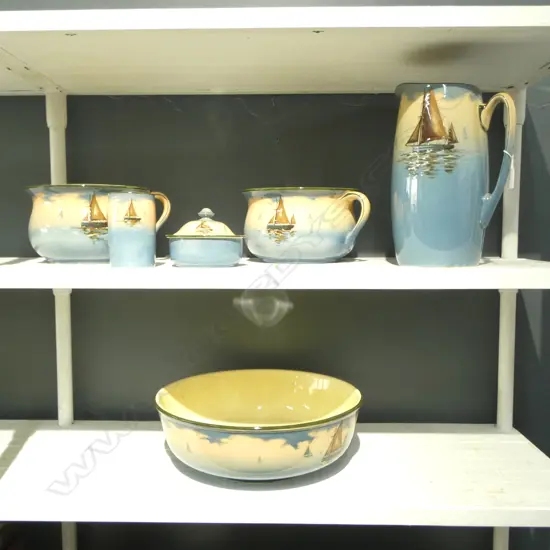 6 PCE ROYAL DOULTON CHAMBER SET; JUG, BASIN, 2 POTTIES, SOAP DISH & TOOTHBRUSH VASE (FAULTS)