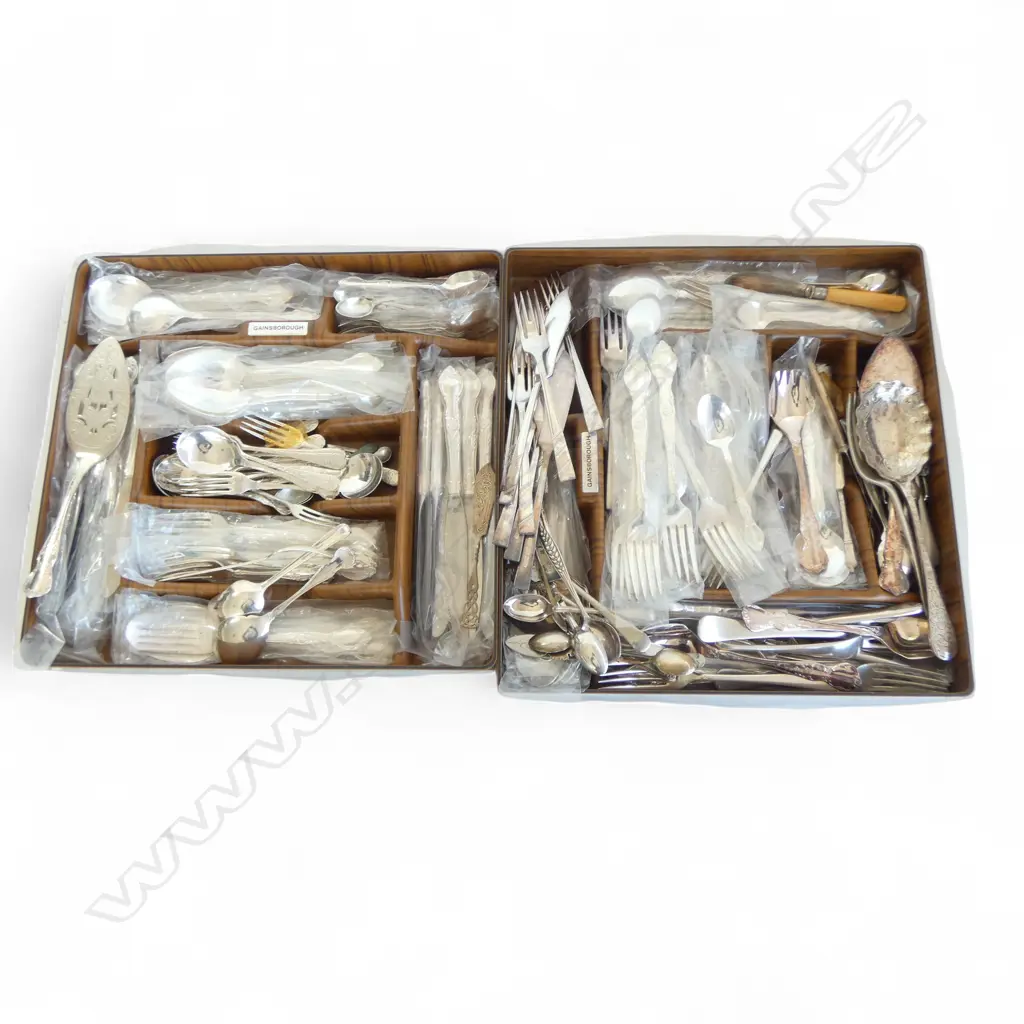 2 TRAYS ASST. EP CUTLERY  Image 1++