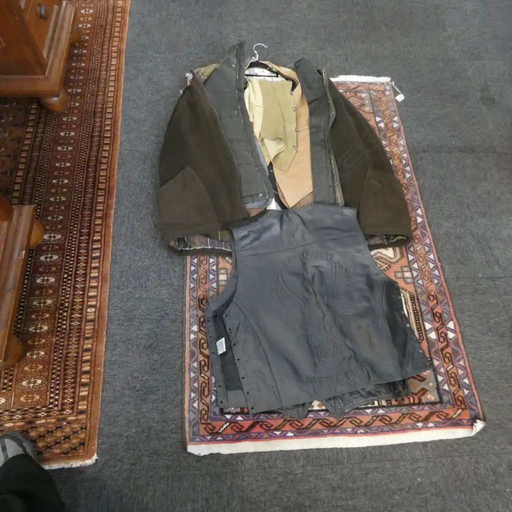 3 WAISTCOATS + 4 VESTS (2 BARBOUR, 1 BLACK LEATHER SIZE L) Image 1++