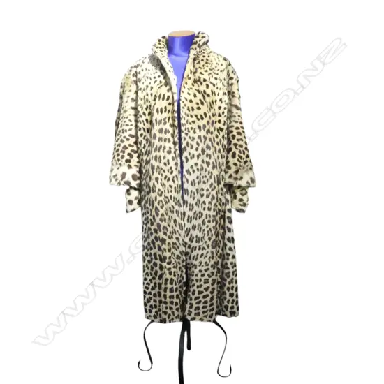 VINTAGE GENUINE LEOPARD FUR COAT with provenance...