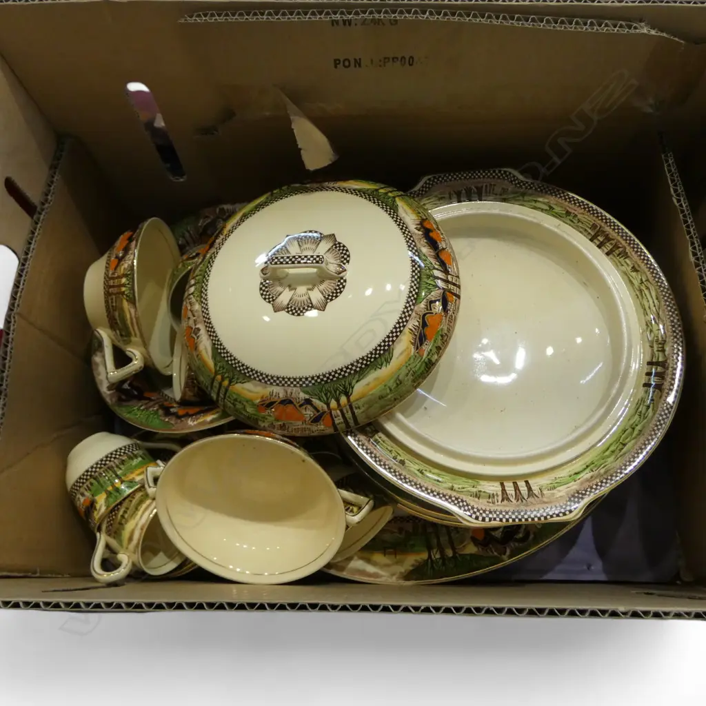 MYOTT & SONS PART DINNER SERVICE  COUNTRYSIDE PAT Image 1++