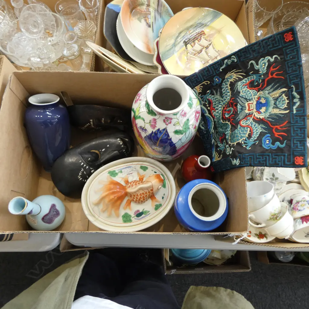 ASST. ORIENTAL CERAMICS; VASES ETC Image 1++