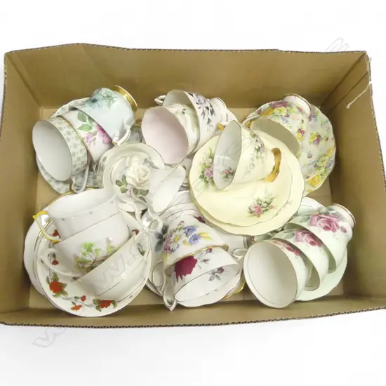 LRG COLLECTION ENG CHINA TRIOS, MOSTLY ROYAL ALBERT PATTERNS