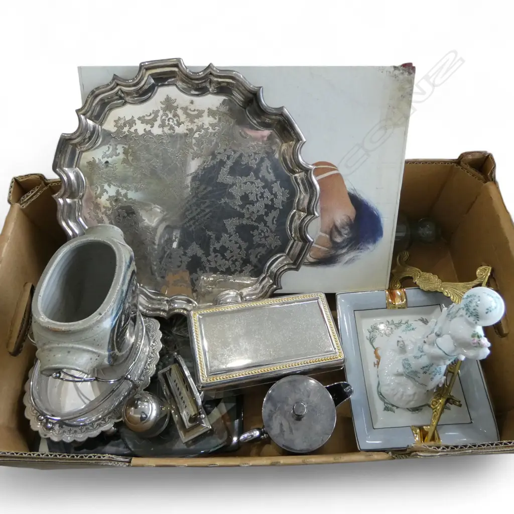 ASST. EPNS, ROSENTHAL FIGURINE H.220mm, CASED BOOK 'THE ART OF RAYMOND CHING', GLASS ROLLING PIN L.535mm Image 1++