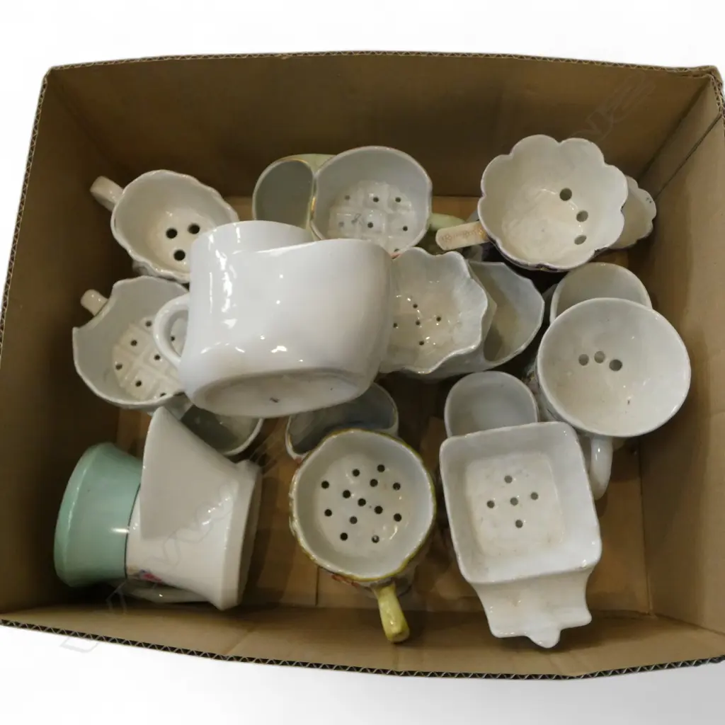 10 VINTAGE SHAVING MUGS  Image 1++