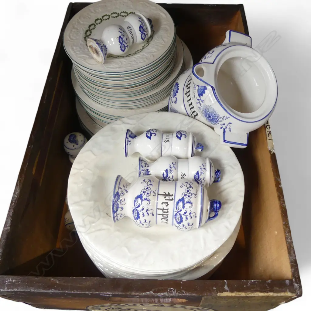 PLATES IN WOODEN CRATE Image 1++