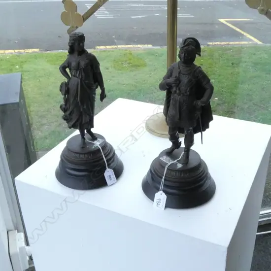 A PAIR OF SPELTER FIGURINES OF A SPANISH COUPLE (GENTLEMAN AND A DANCER) ON TIMBER BASE H. 340 MM INCL. BASE