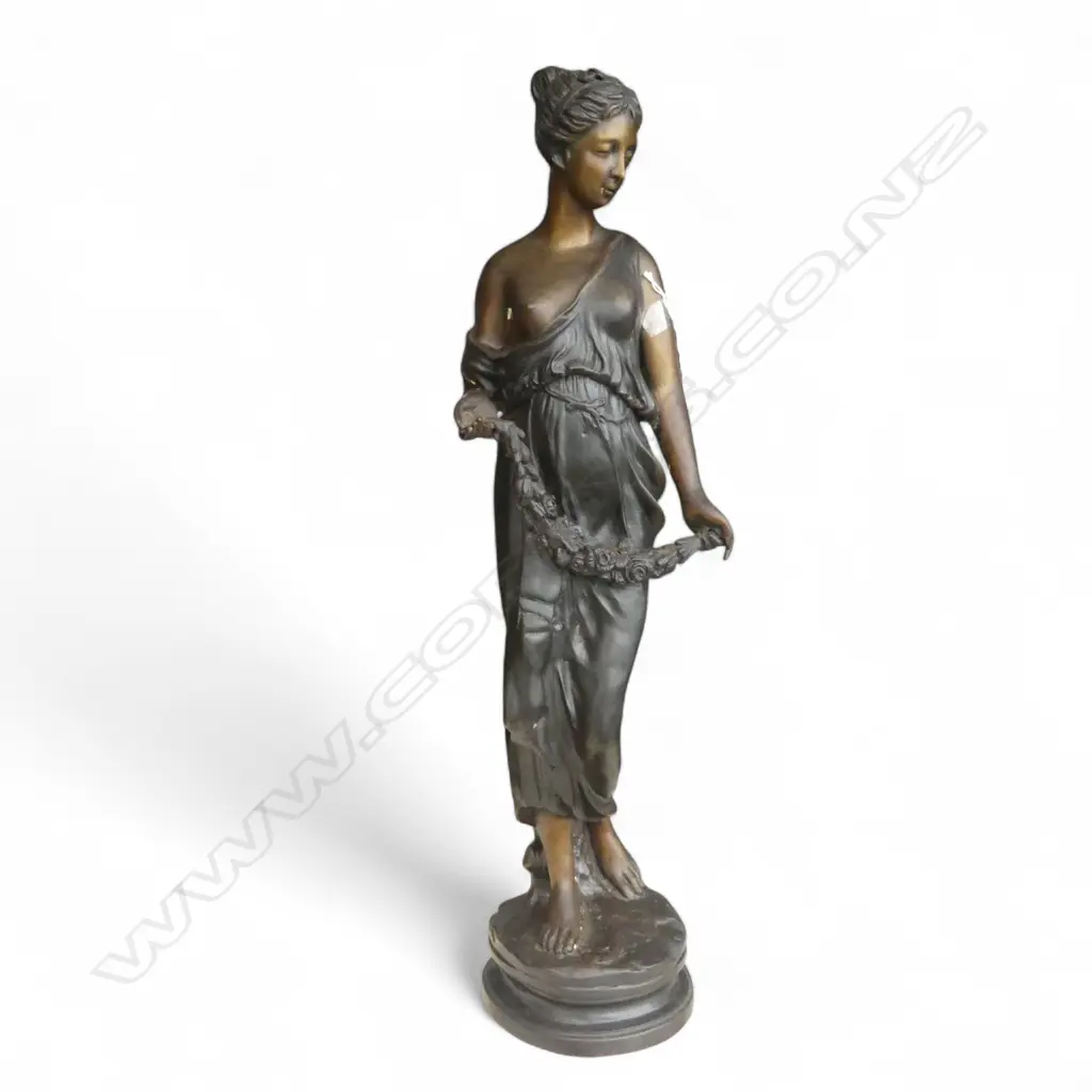 20th C. BRONZE FIGURINE OF A NEO CLASSICAL FEMALE FIGURE HOLDING A GARLAND H.630 mm Image 1++