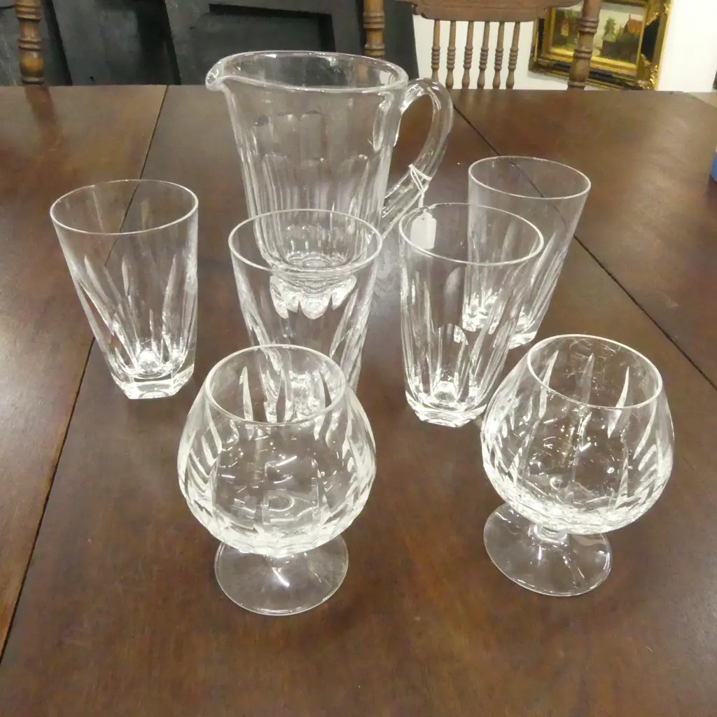 7 PCES WATERFORD CRYSTAL; JUG H.185mm, 6 GLASSES (4+2 (1 CHIPPED)) Image 1++