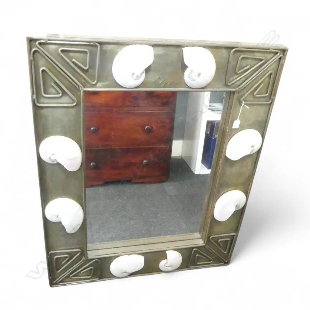 MIRROR, METAL FRAME w. NAUTILUS SHELLS 1000x805mm Image 1++