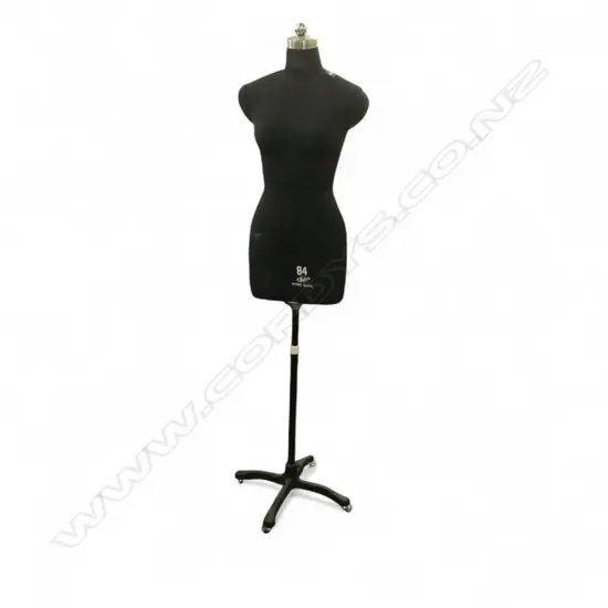 '84 HONG BANG' MANNEQUIN H.1640mm