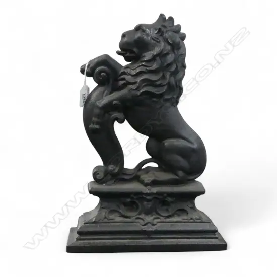 CAST IRON LION DOOR STOP H.385mm