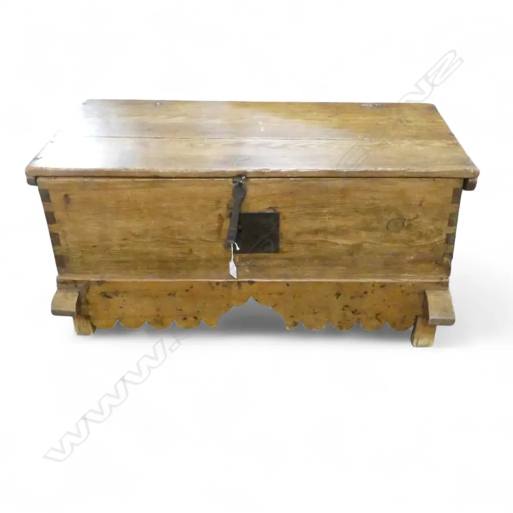 SPANISH COFFER TRUNK W.900mm Image 1++