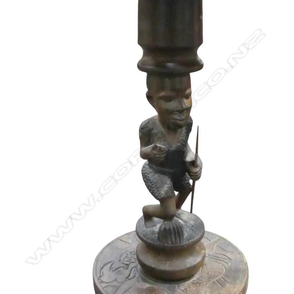 CARVED WOODEN AFRICAN SIDE TABLE H.420mm, 485mm dia Image 1++