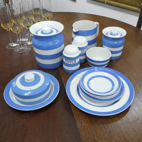ASST. VINTAGE CORNISHWARE H.180mm