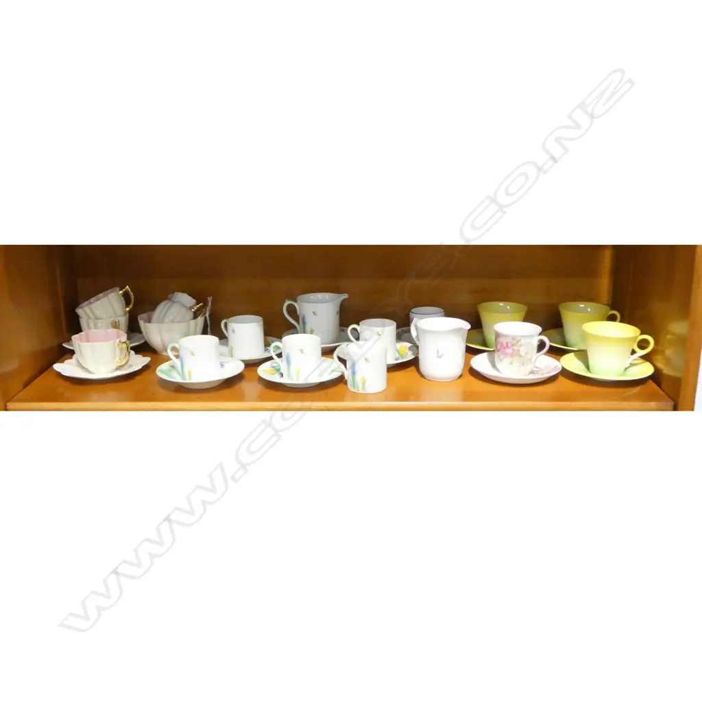 COLLECTION OF SHELLEY COFFEE C/SS & JUGS MIXED PATS Image 1++