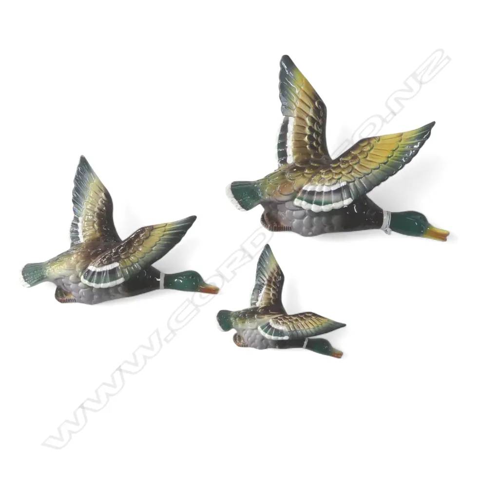 3 FLYING WALL DUCKS, JAPAN W.255mm FAULTS Image 1++
