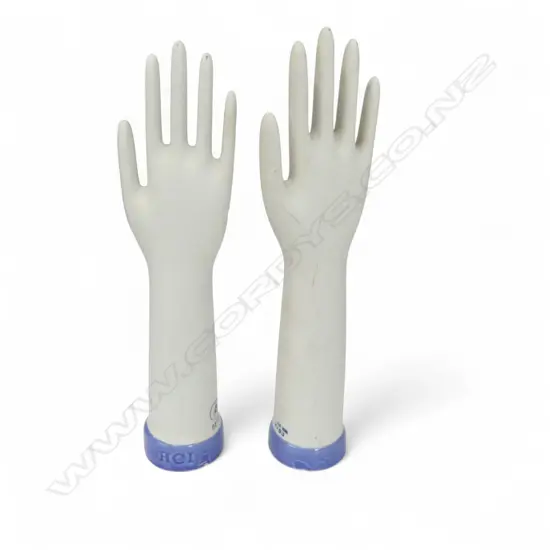 2 CERAMIC GLOVE MOULDS H.385mm