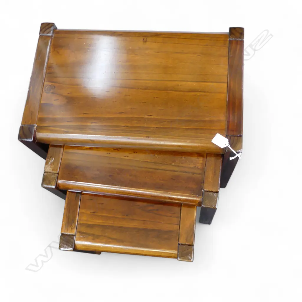 3 NESTING TABLES W.530mm Image 1++
