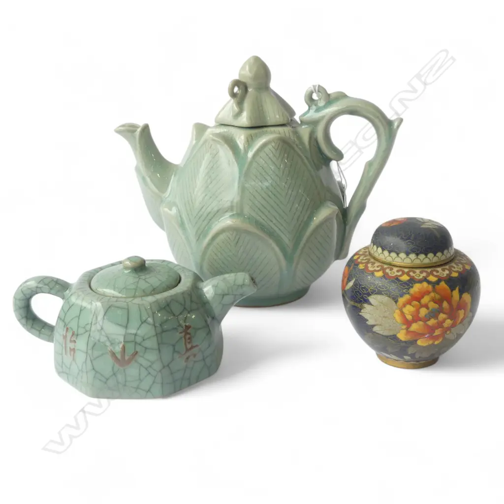 2 CELADON TEAPOTS H.165mm, CLOISONNE LIDDED JAR Image 1++