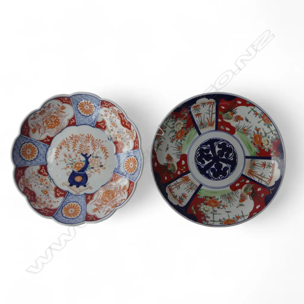 2 JAPANESE IMARI PLATES 315mm dia Image 1++