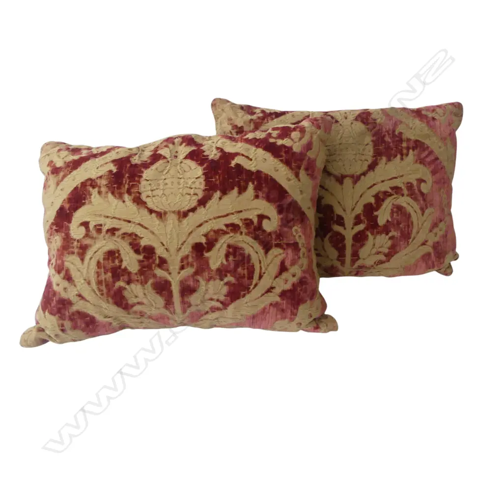 PR SHABBY CHIC VELVET CUSHIONS (ANTIQUE FABRIC) W.530mm Image 1++