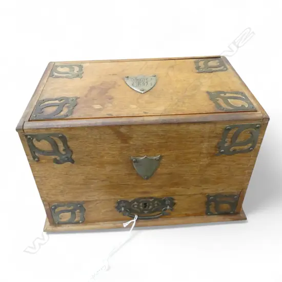 EARLY 20thC WOODEN DESK SET / LETTER RACK W.315mm