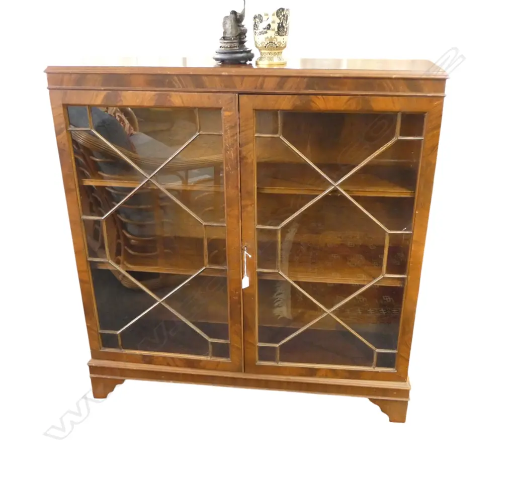 MAHOGANY DISPLAY CABINET 1090x330x1115mm Image 1++