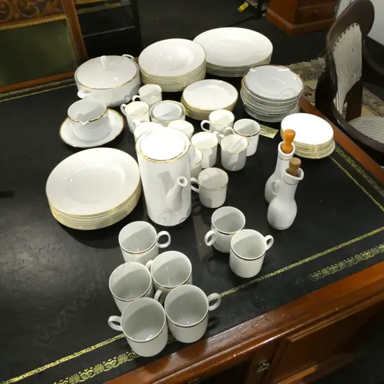 ROYAL WORCESTER PART DINNER SERVICE + THOMAS GERMANY C/S