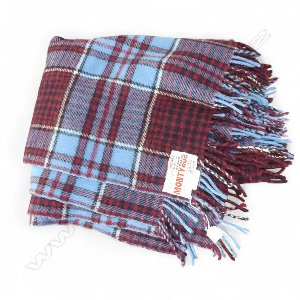 PURE WOOL 'MONTY TRAVEL RUG' Image 1++