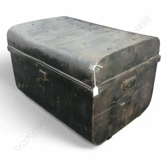 BLACK PAINTED METAL TRUNK W.705mm