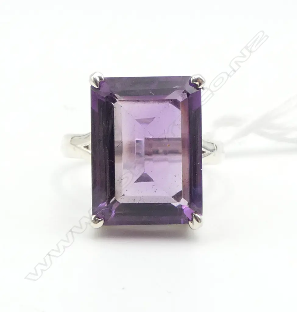 SILVER AMETHYST RING SIZE R1/2 Image 1++