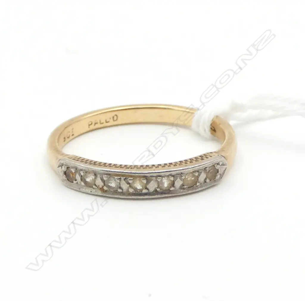 9ct GOLD & SMALL WHITE STONE RING 2gms SIZE O Image 1++