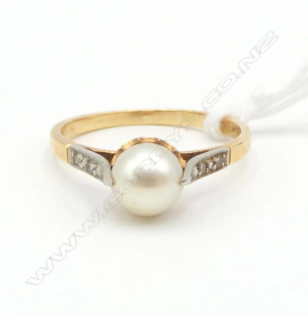 18ct GOLD PLATINUM PEARL & small DIAMOND RING 3.15gms  SIZE R Image 1++