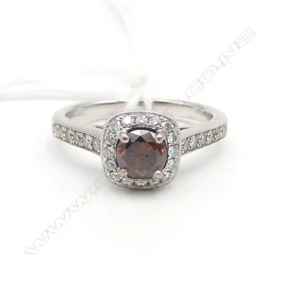 18CT W/GOLD & DIAMOND RING 0.62ct COGNAC DIAMOND 0.41ct TOTAL WHITE DIAMOND SIZE O½ GSL REPORT
